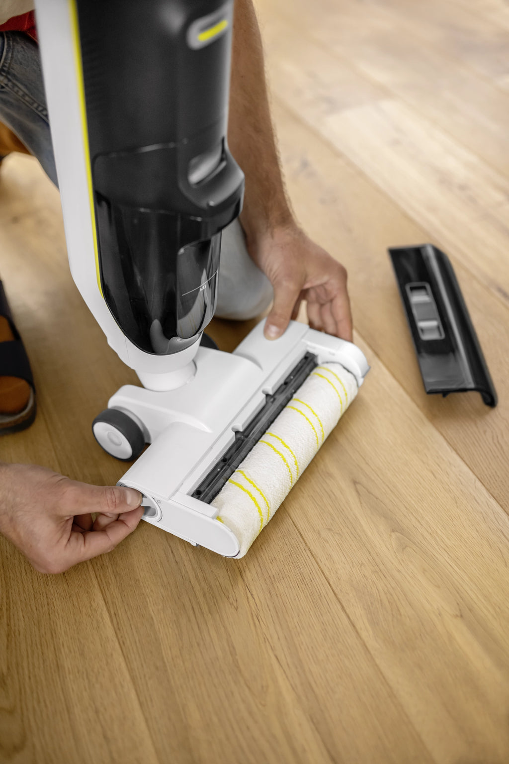 Mop elektryczny z funkcją odkurzania KARCHER FCV 3 Extra+ - 1.056-126.0