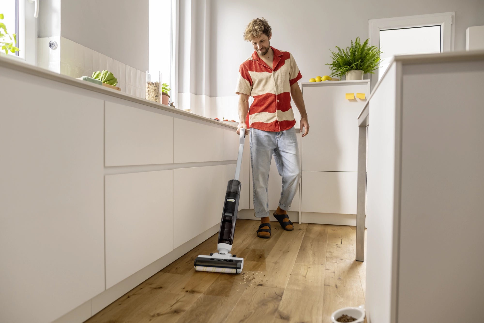 Mop elektryczny z funkcją odkurzania KARCHER FCV 3 Extra+ - 1.056-126.0